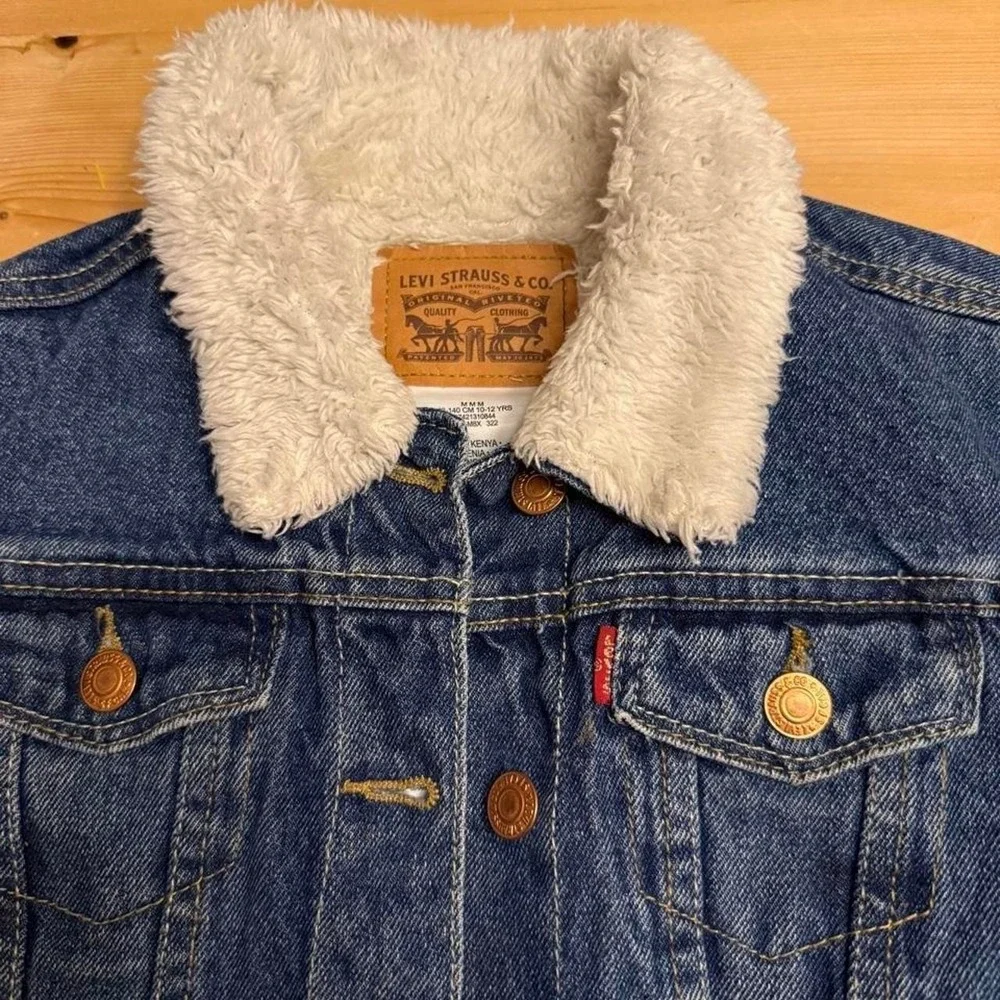 Levis Kids Denim Sherpa Trucker Jacket Medium Wash Blue Size M 10-12 YRS